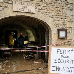 isère : fermeture immédiate d’un restaurant après la découverte d’une cave inondée. cet établissement fait face à une situation critique nécessitant une intervention urgente pour garantir la sécurité et l'hygiène.