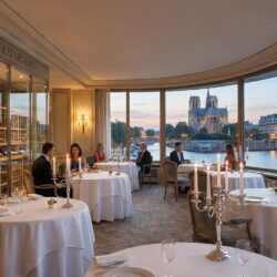 découvrez l'adresse historique du plus ancien restaurant de paris, célébrant fièrement ses 400 ans d'histoire et de tradition culinaire exceptionnelle.