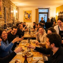 découvrez le 103, nouveau restaurant gourmand inauguré sur la rue andré-halbout à vire, une adresse incontournable pour les amateurs de bonne cuisine.