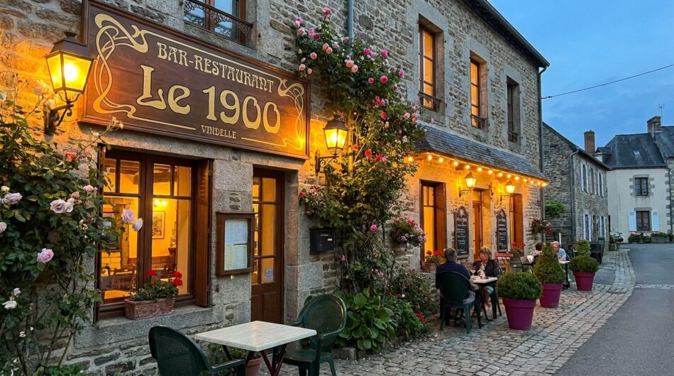 découvrez le 1900, le bar-restaurant incontournable qui insuffle une nouvelle vie au cœur de vindelle avec son ambiance chaleureuse et sa cuisine savoureuse.