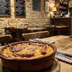 découvrez le genty magre, une expérience culinaire de plus de 20 ans, où un chef passionné vous invite à savourer des délices authentiques et raffinés.