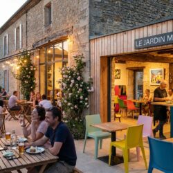 découvrez boca, un lieu unique à pruillé-l'éguillé où restaurant, bar, salon de thé et épicerie fine se combinent pour redonner vie au cœur commerçant de la ville.
