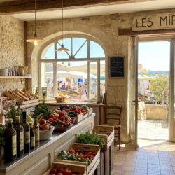 découvrez la renaissance du restaurant municipal les miracles à suzette, un lieu convivial qui rouvre ses portes pour accueillir chaleureusement ses convives.
