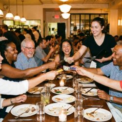 découvrez les vérités sur ce prétendu « droit » des clients lors du paiement de l'addition en restaurant et comment il peut être légitimement contesté.